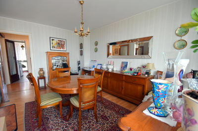 Appartement - 95 m² - 4 pièces