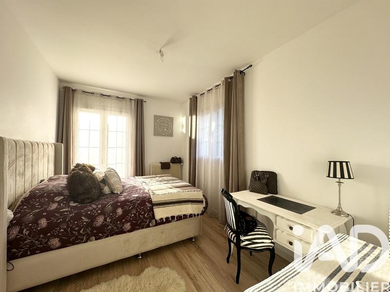 Maison - 263 m² - 8 pièces