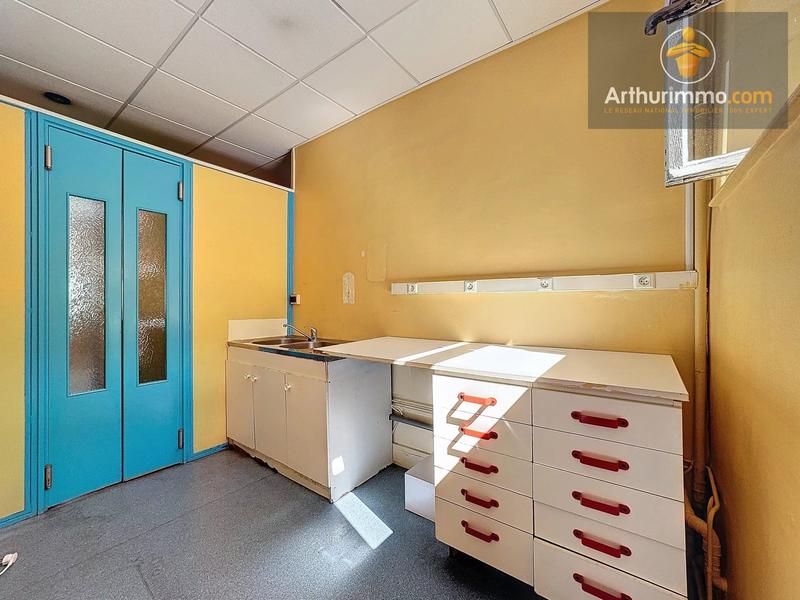 Bureau - 117 m² - 7 pièces