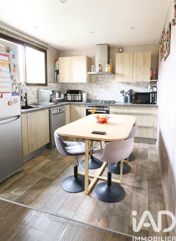 Appartement - 81 m² - 4 pièces