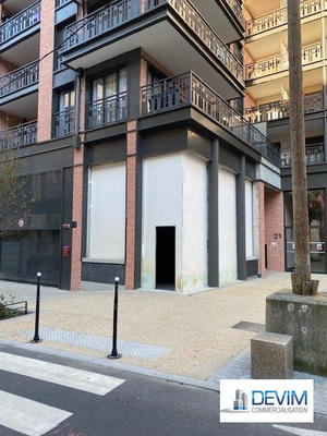 Local commercial - 204 m²