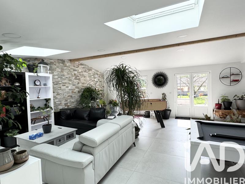 Maison - 212 m² - 8 pièces