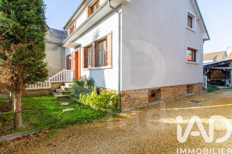 Maison - 110 m² - 6 pièces