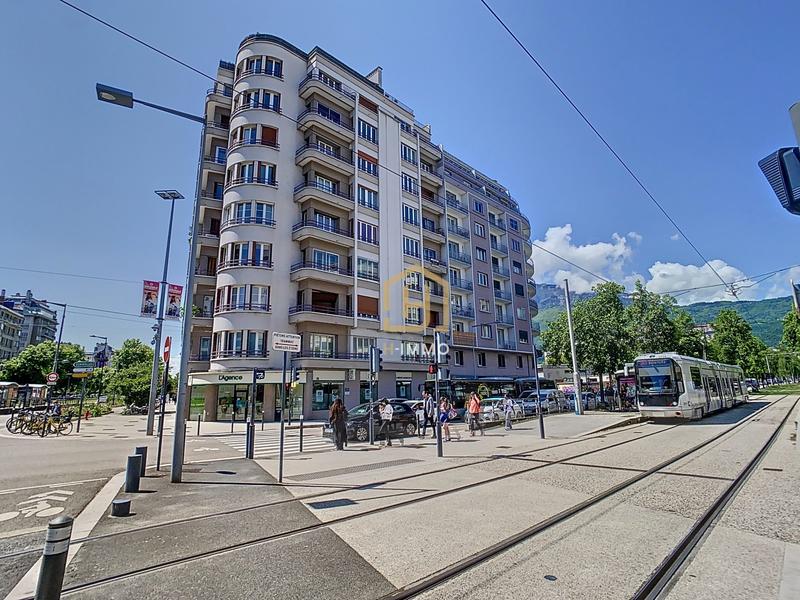 Appartement - 88 m² - 4 pièces