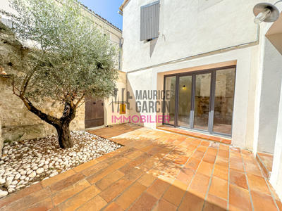 Maison - 220 m² - 9 pièces