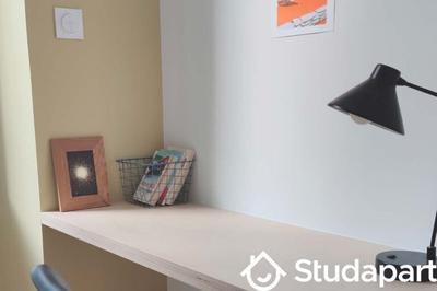 Chambre - 13 m² - 1 pièce