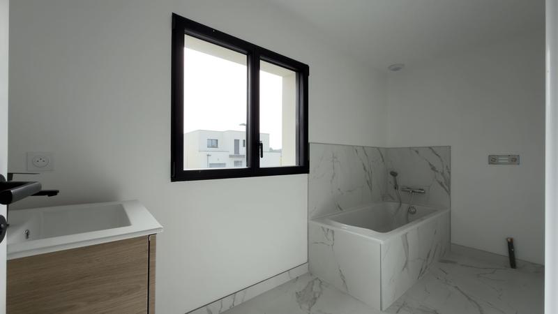 Maison contemporaine - 116 m² - 6 pièces