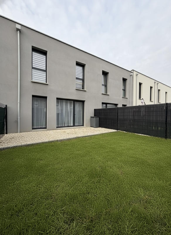 Maison - 80 m² - 5 pièces