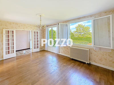 Maison - 95 m² - 5 pièces
