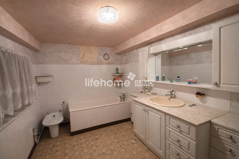 Maison - 104 m² - 5 pièces