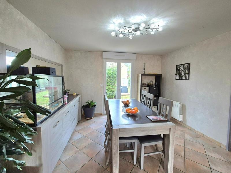 Maison - 90 m² - 5 pièces