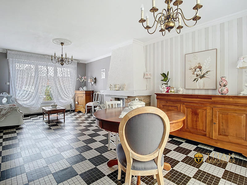 Maison - 107 m² - 6 pièces