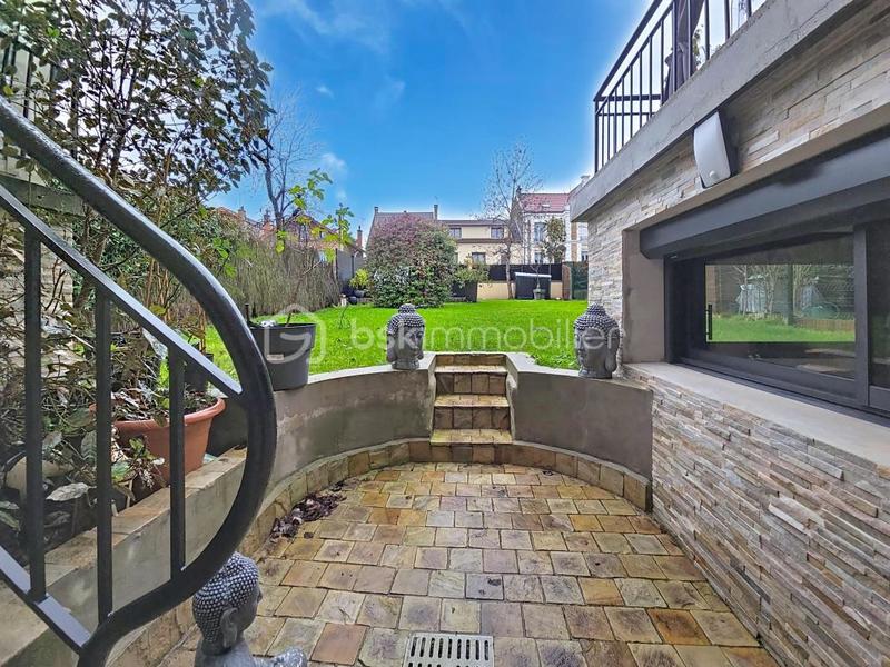 Maison d'architecte - 229 m² - 7 pièces