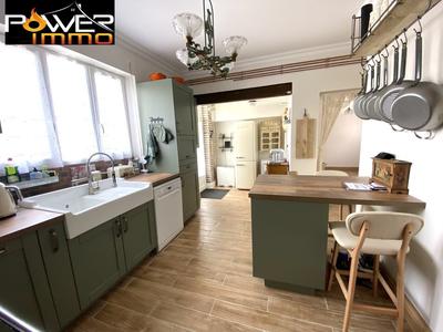 Château - 80 m² - 4 pièces