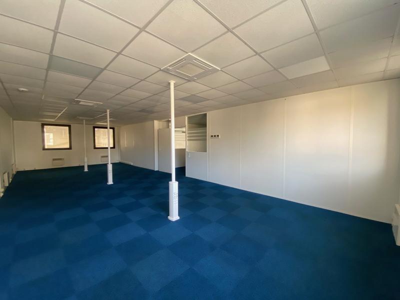 Bureau - 242 m²