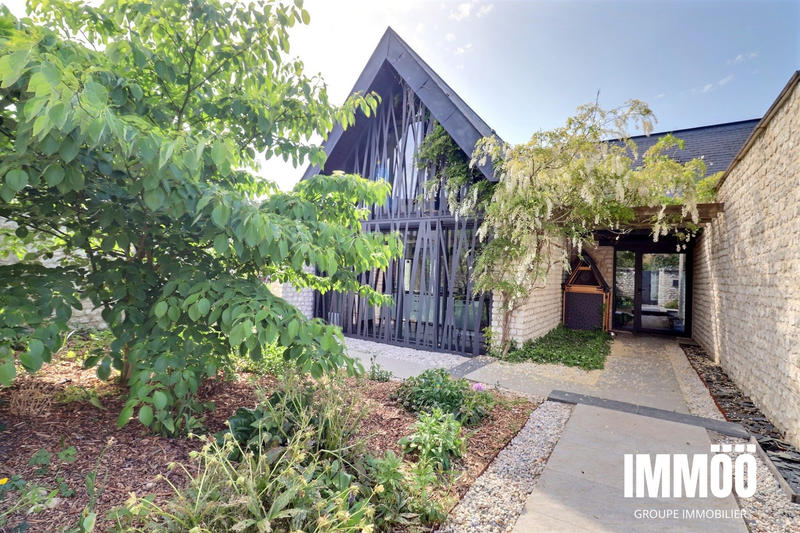 Maison contemporaine - 220 m² - 8 pièces