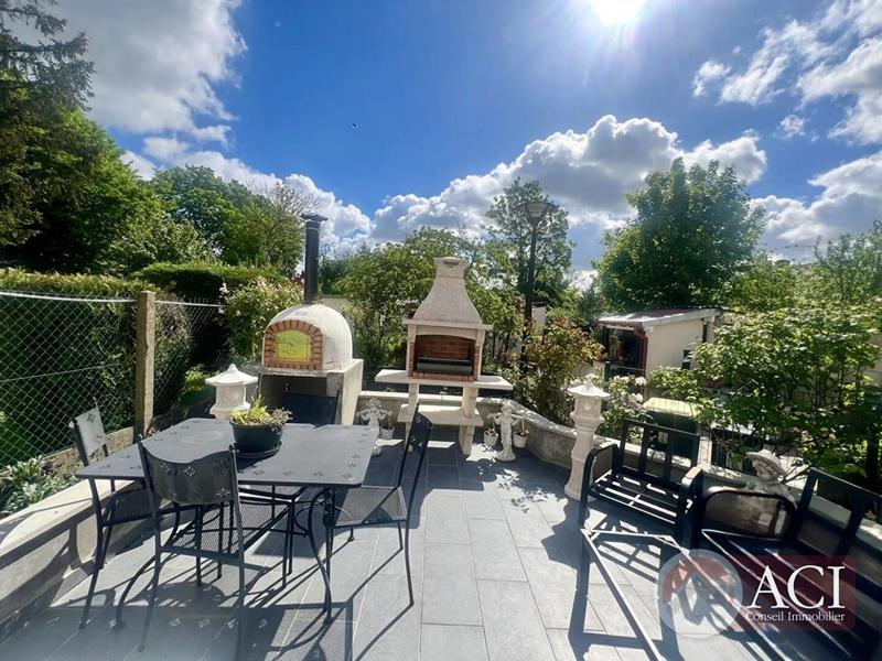 Maison - 105 m² - 4 pièces