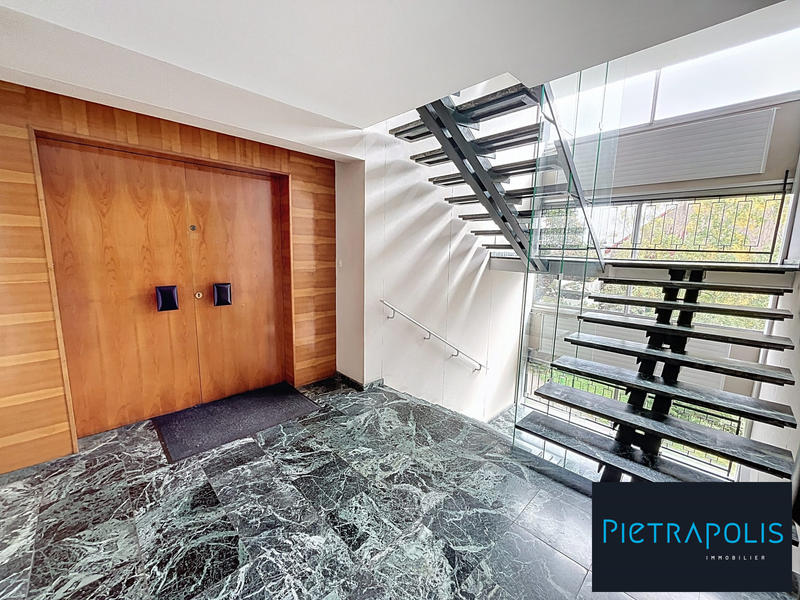 Appartement - 84 m² - 3 pièces