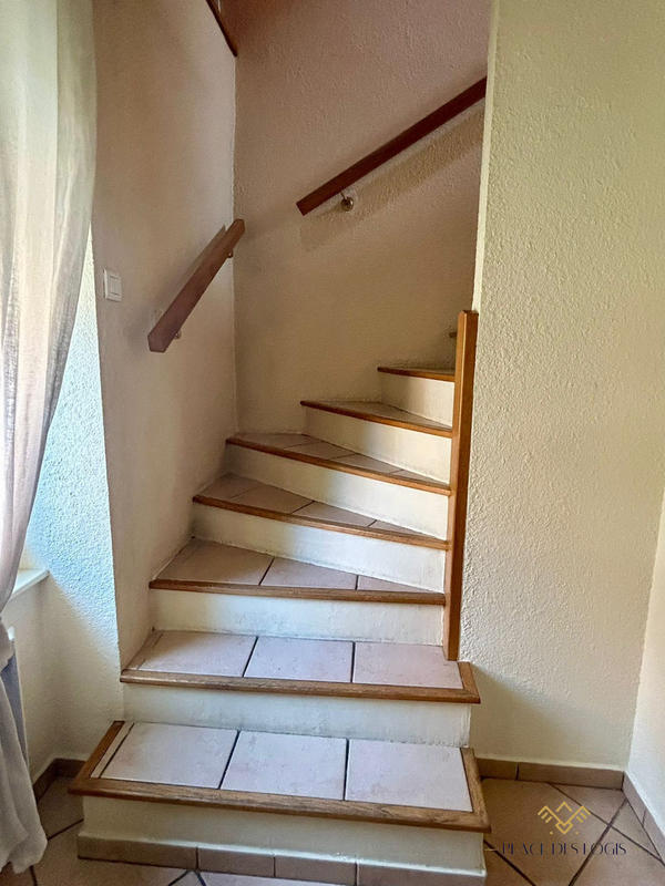 Appartement - 160 m² - 7 pièces