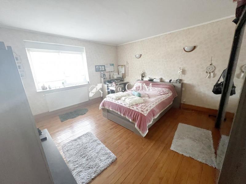 Maison - 181 m² - 8 pièces