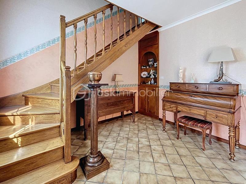Maison - 99 m² - 5 pièces