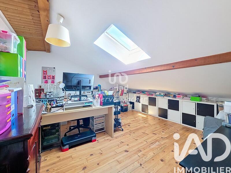 Maison - 200 m² - 8 pièces