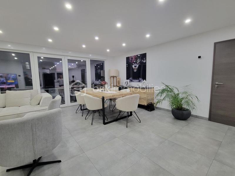 Maison - 110 m² - 5 pièces