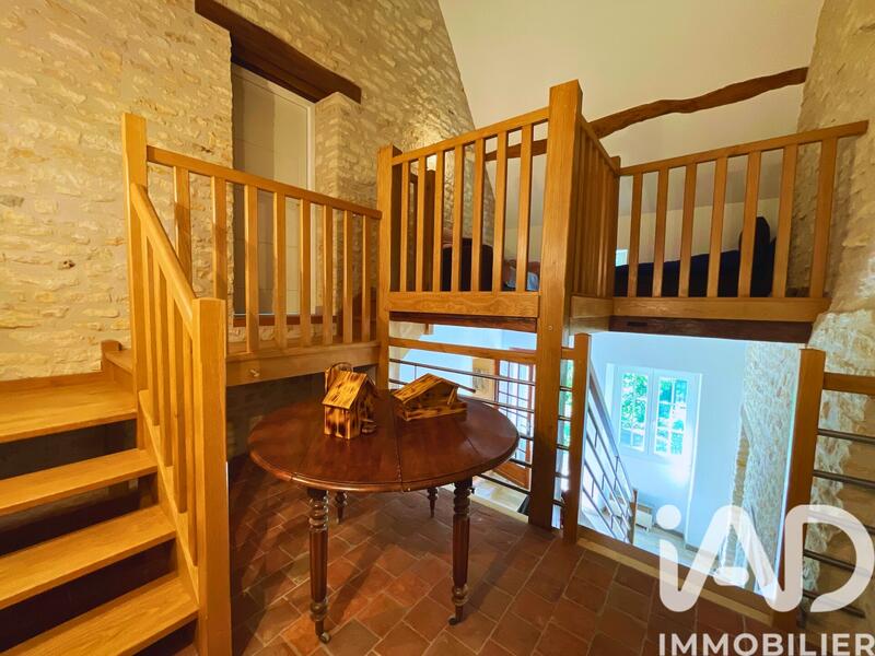 Maison - 178 m² - 8 pièces