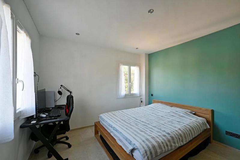 Villa - 232 m² - 8 pièces