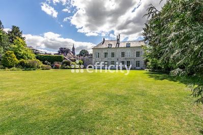 Maison - 463 m² - 12 pièces