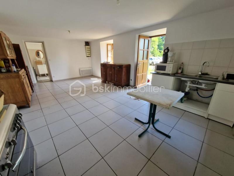 Maison - 214 m² - 8 pièces
