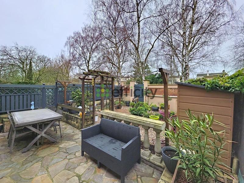 Maison - 95 m² - 6 pièces