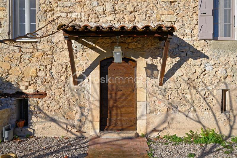 Demeure - 354 m² - 9 pièces