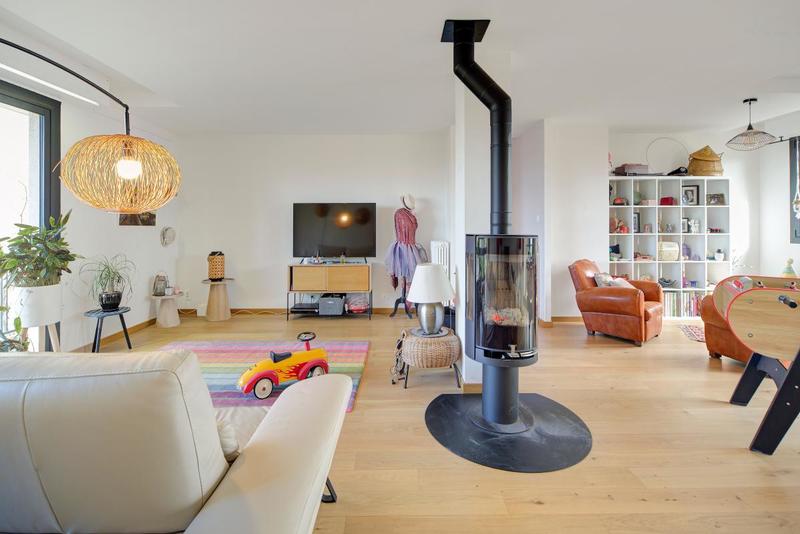 Maison - 186 m² - 6 pièces