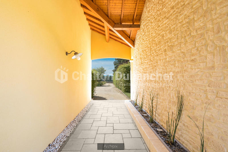 Demeure - 393 m² - 13 pièces