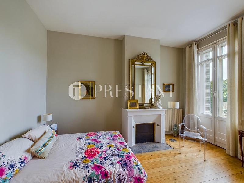 Maison - 190 m² - 7 pièces