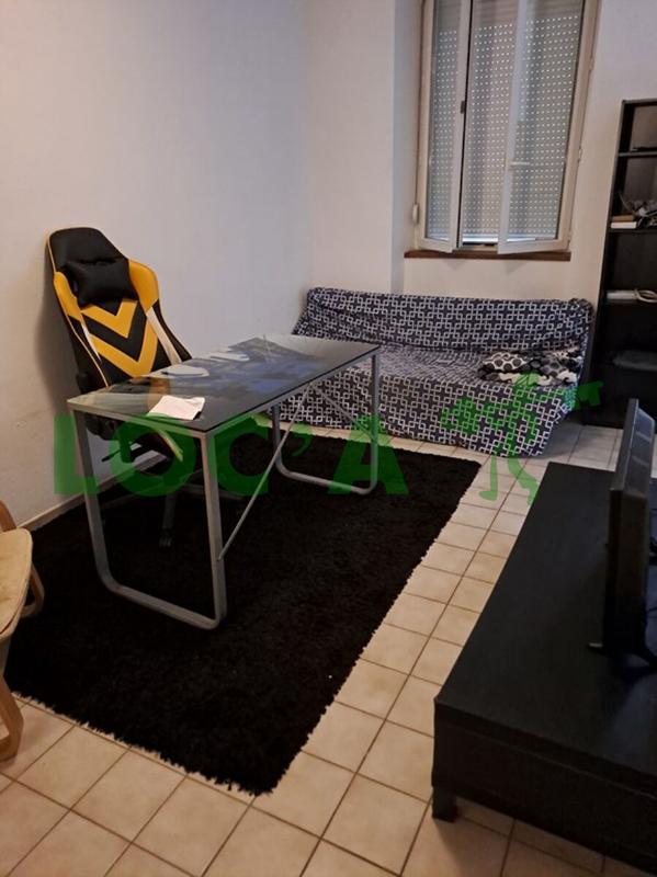 Studio - 25 m² - 1 pièce