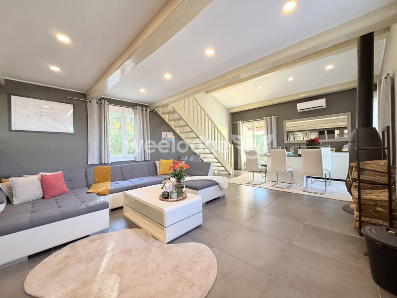 Maison - 168 m² - 7 pièces