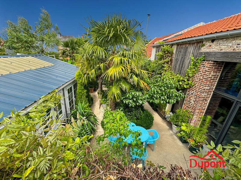 Maison - 338 m² - 8 pièces