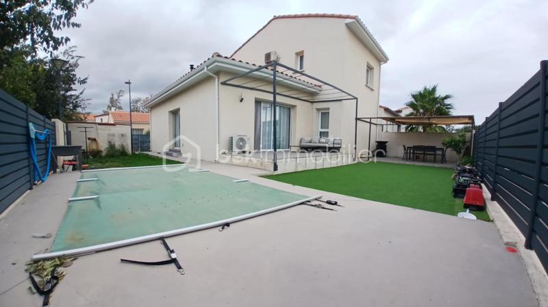 Maison - 95 m² - 5 pièces