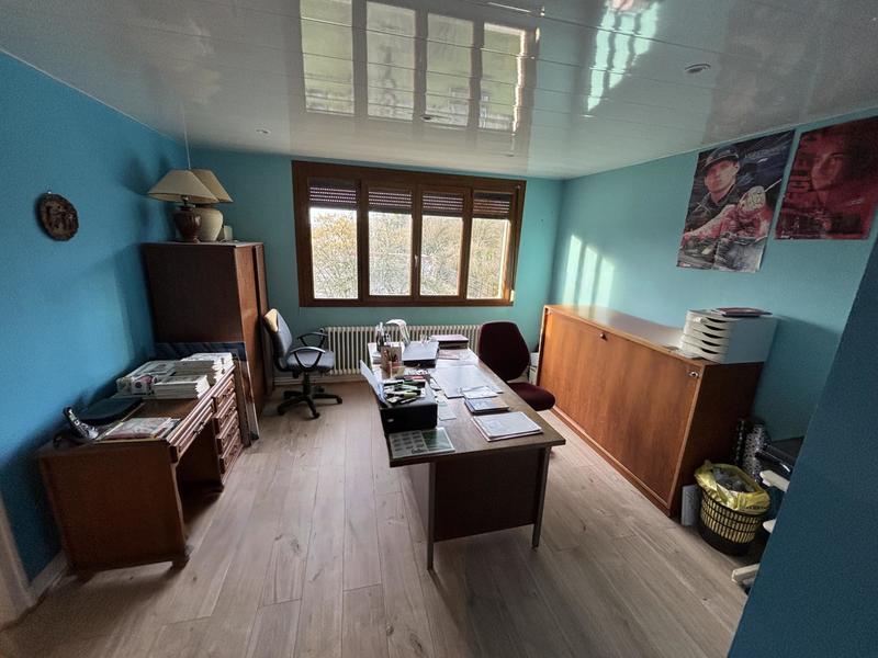 Maison - 186 m² - 8 pièces