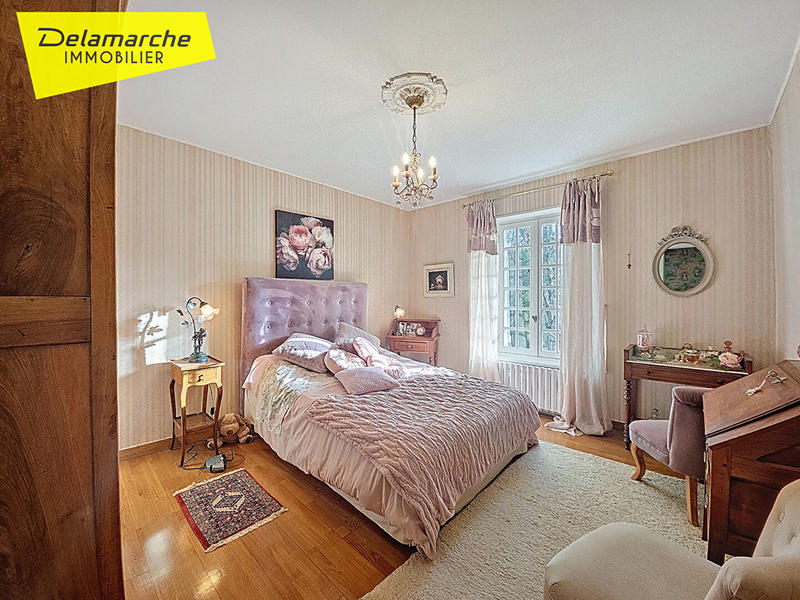 Maison - 161 m² - 8 pièces