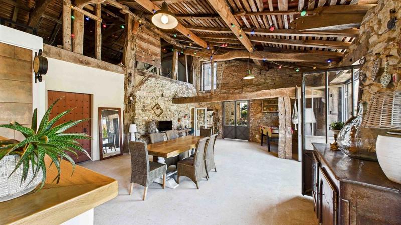 Corps de ferme - 316 m² - 12 pièces