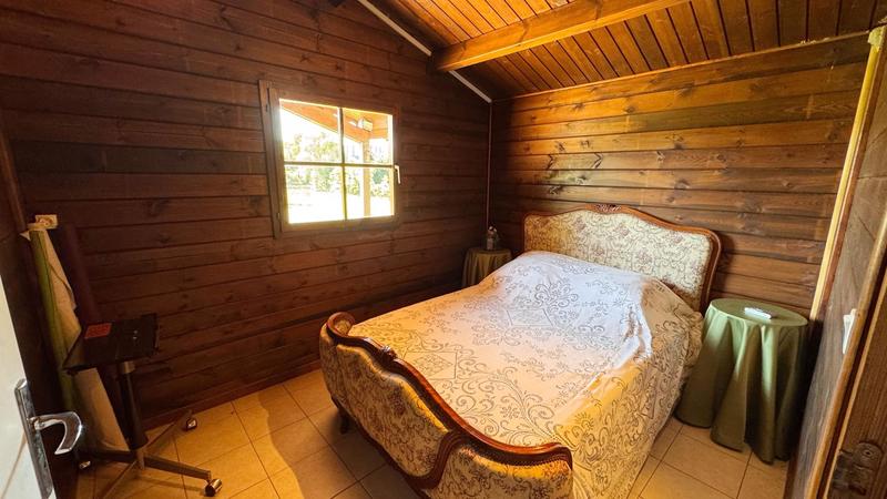 Terrain - 76 095 m²