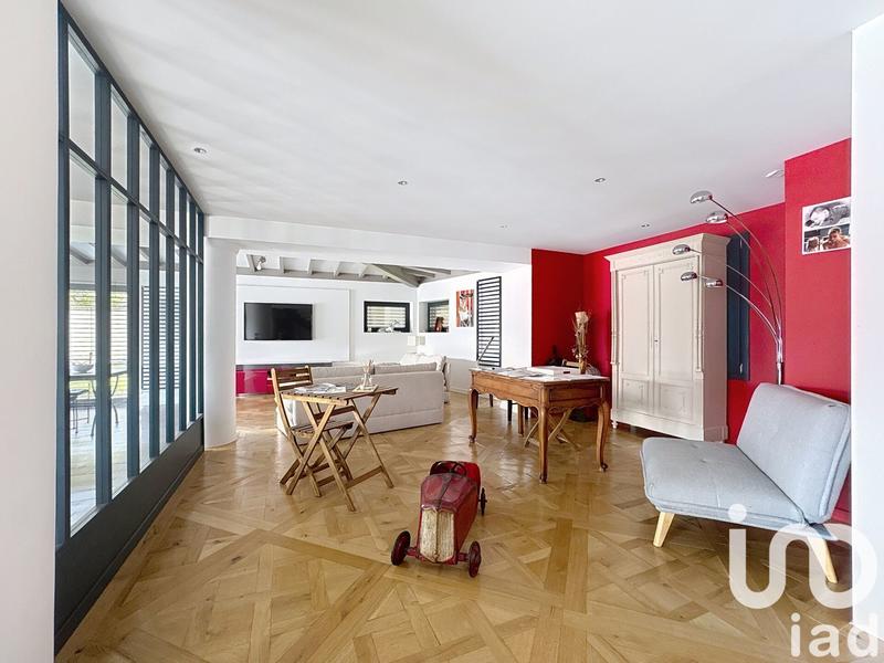 Maison - 272 m² - 8 pièces