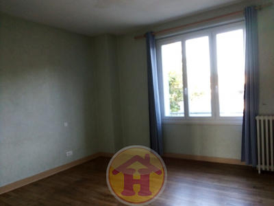 Appartement - 80 m² - 4 pièces
