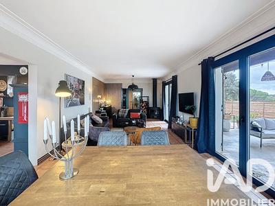 Maison - 265 m² - 8 pièces