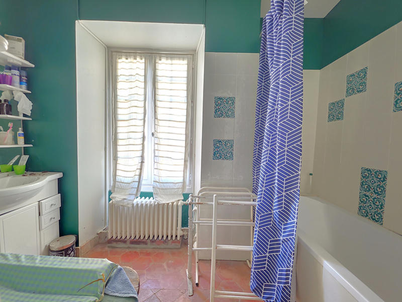 Maison - 265 m² - 10 pièces