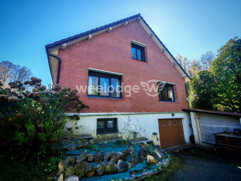 Maison - 262 m² - 10 pièces