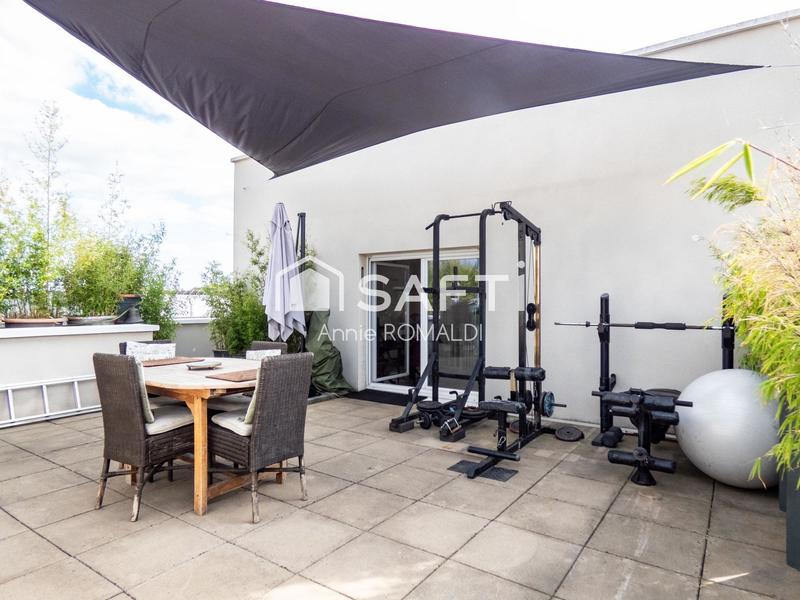 Appartement - 99 m² - 4 pièces